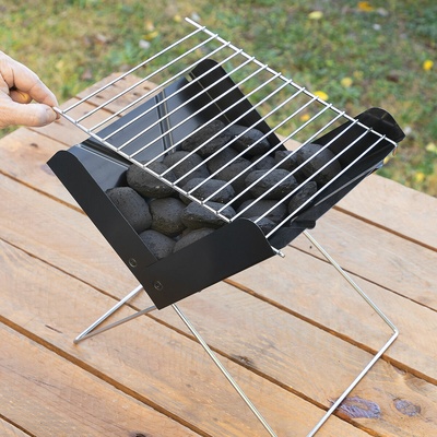 InnovaGoods Foldecue Mini Folding Portable Charcoal Barbecue - Compact Tabletop BBQ Grill 31x28x30cm