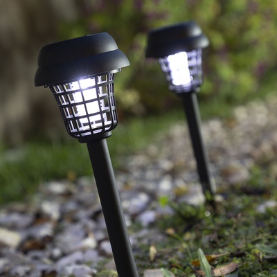 InnovaGoods Garlam Solar Mosquito Killer Garden Lamp - 2-in-1 UV Light & LED Outdoor Mosquito Zapper 800V